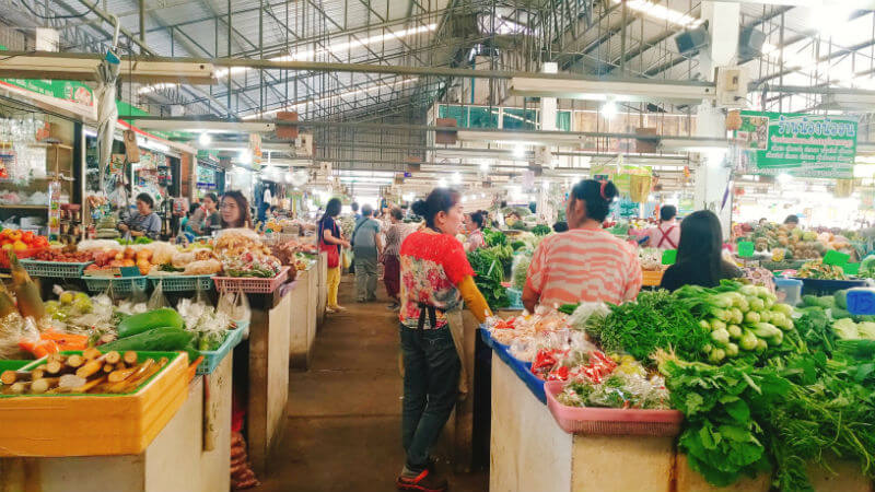 Sam Yaek Market/ตลาดสามแยก 日本語にすると三叉路市場という名前のこの市場