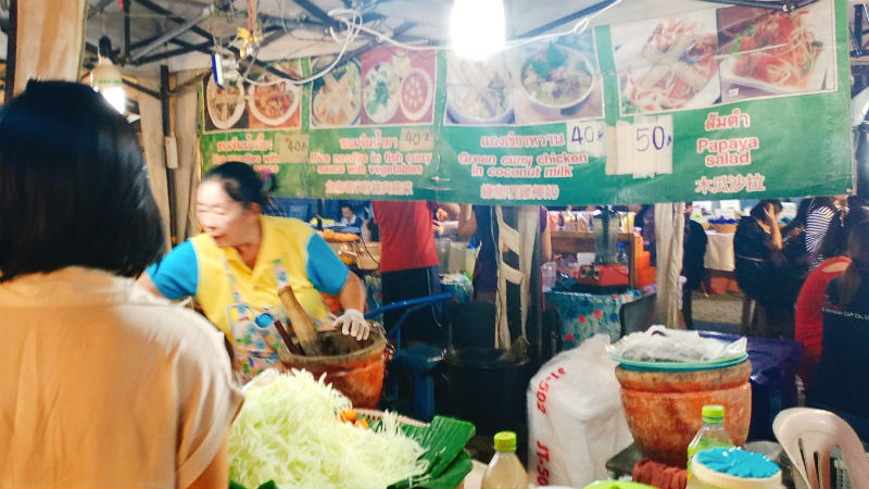 チェンマイのサタデーマーケット(土曜市)