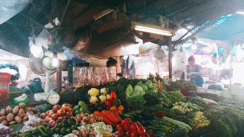トンパヨーム市場 | チェンマイの小さなローカル市場。