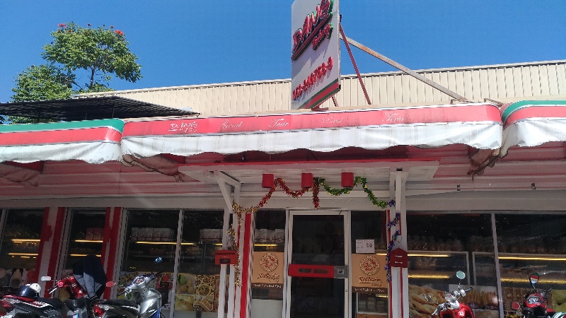 チェンマイのローカル洋菓子店、デーンベーカリー